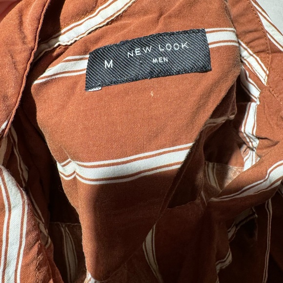 Men’s brown and white collared tee size M - Picture 3 of 4